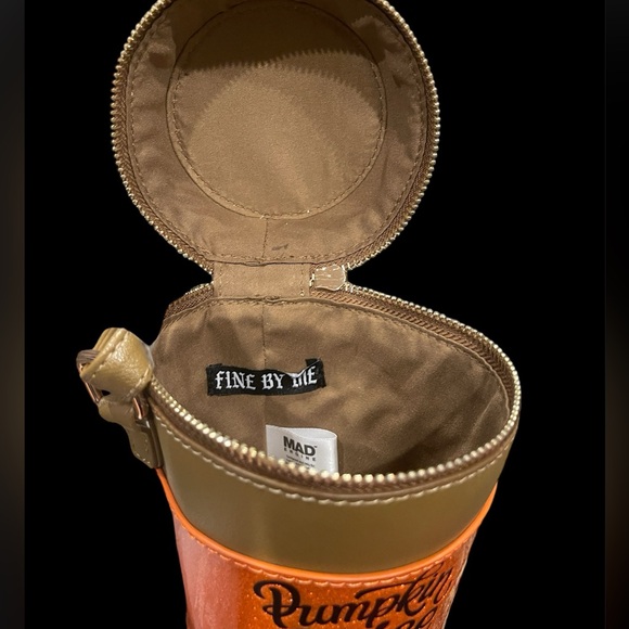 NWT Pumpkin Spice Latte crossbody bag!! Great for a fall accessory or Halloween - Picture 9 of 10